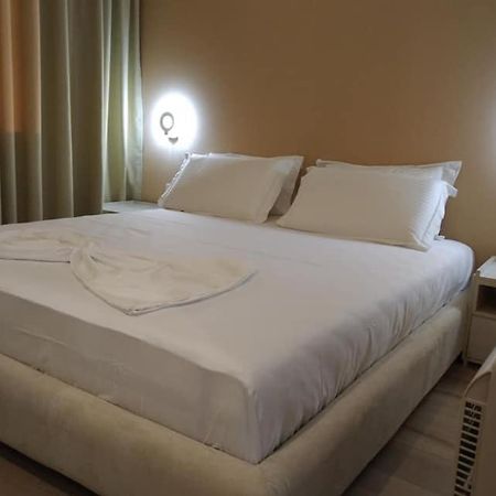 Deluxe Sea Apartment Vlorë Buitenkant foto