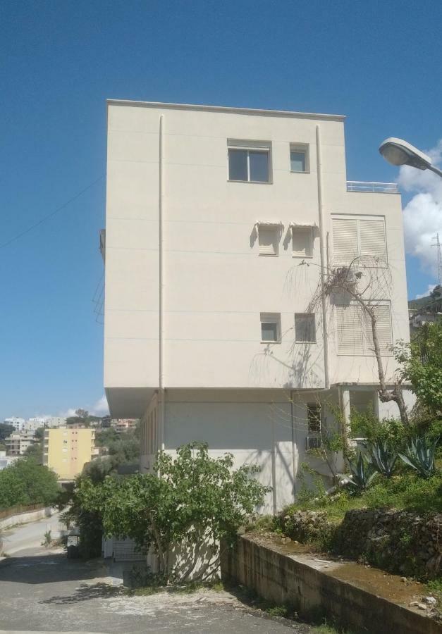 Deluxe Sea Apartment Vlorë Buitenkant foto