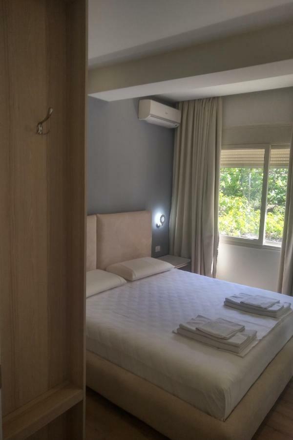 Deluxe Sea Apartment Vlorë Buitenkant foto