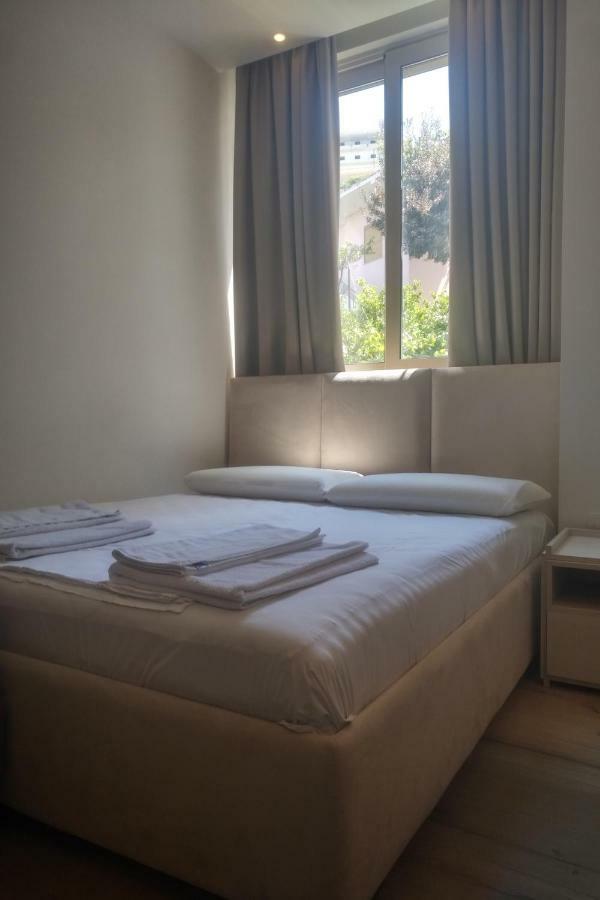 Deluxe Sea Apartment Vlorë Buitenkant foto