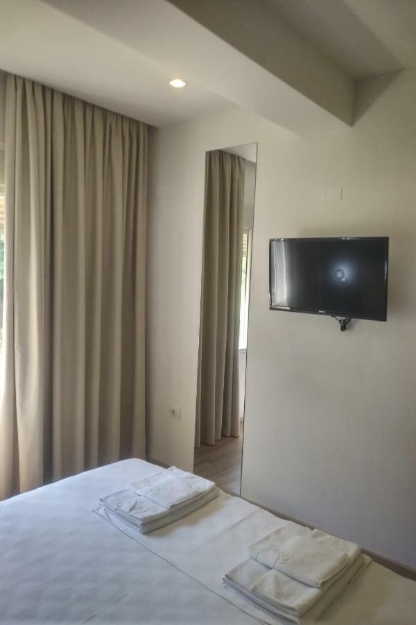 Deluxe Sea Apartment Vlorë Buitenkant foto