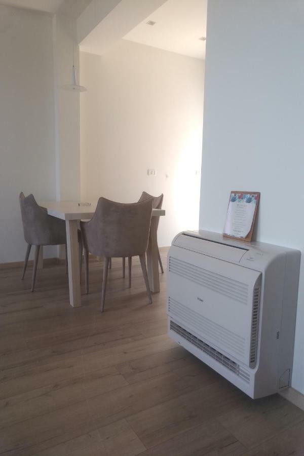 Deluxe Sea Apartment Vlorë Buitenkant foto