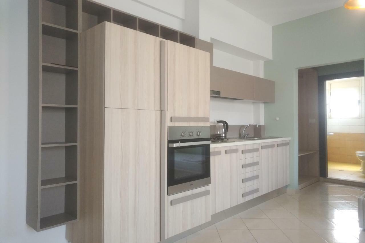 Deluxe Sea Apartment Vlorë Buitenkant foto