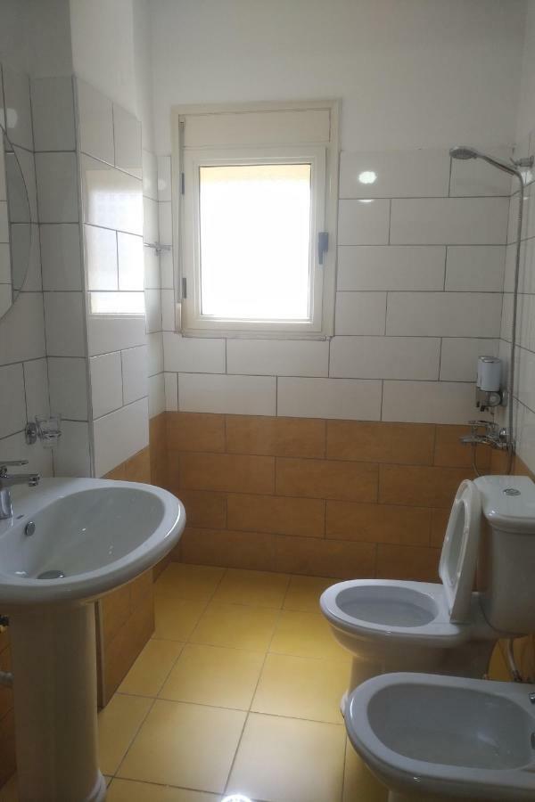 Deluxe Sea Apartment Vlorë Buitenkant foto